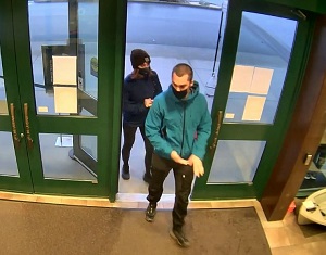 Suspects entering 