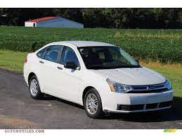 a 2009 white Ford Focus that resembles the car that Dayton McAlpine may be driving